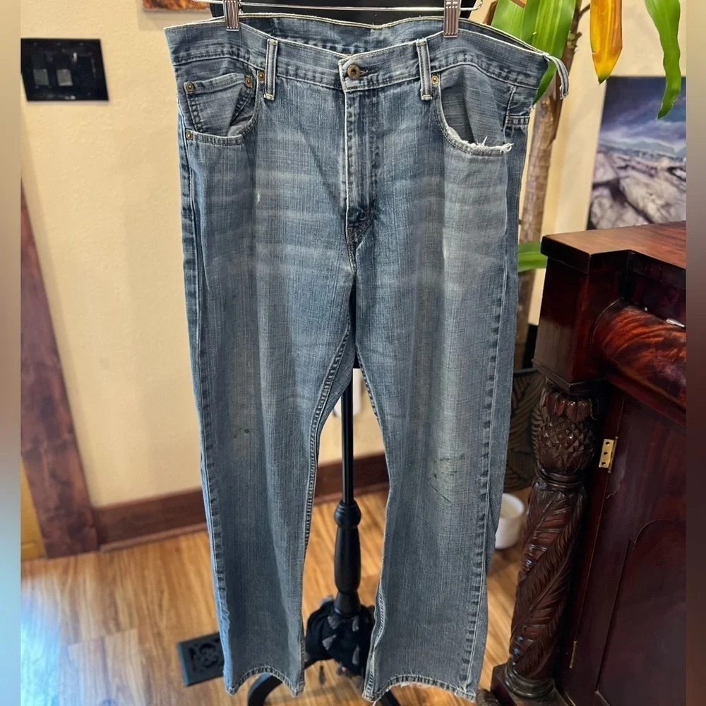 Levi’s 569 jeans size 36/34 in GUC